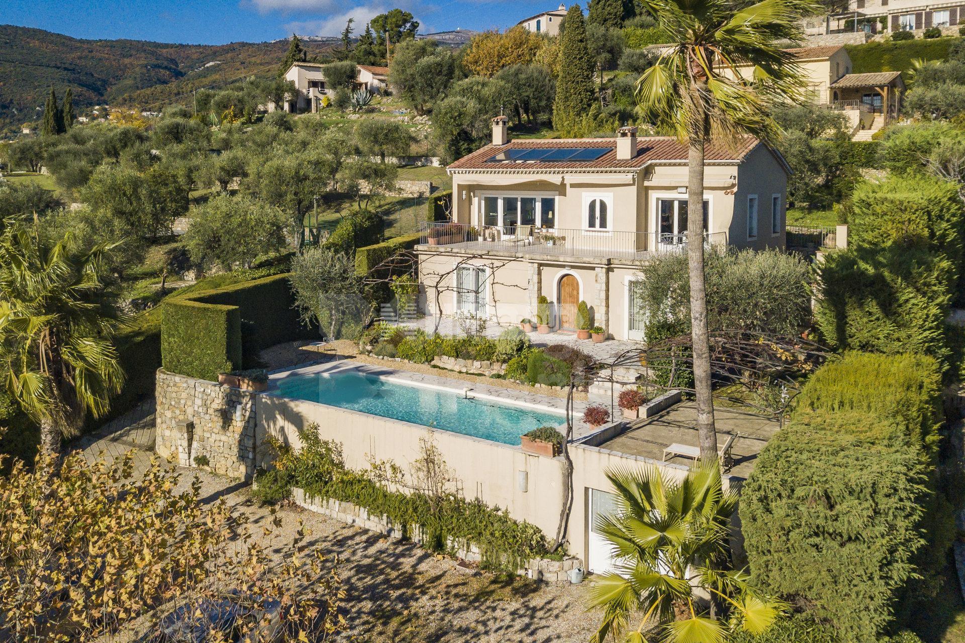 Вилла с панорамным видом на море