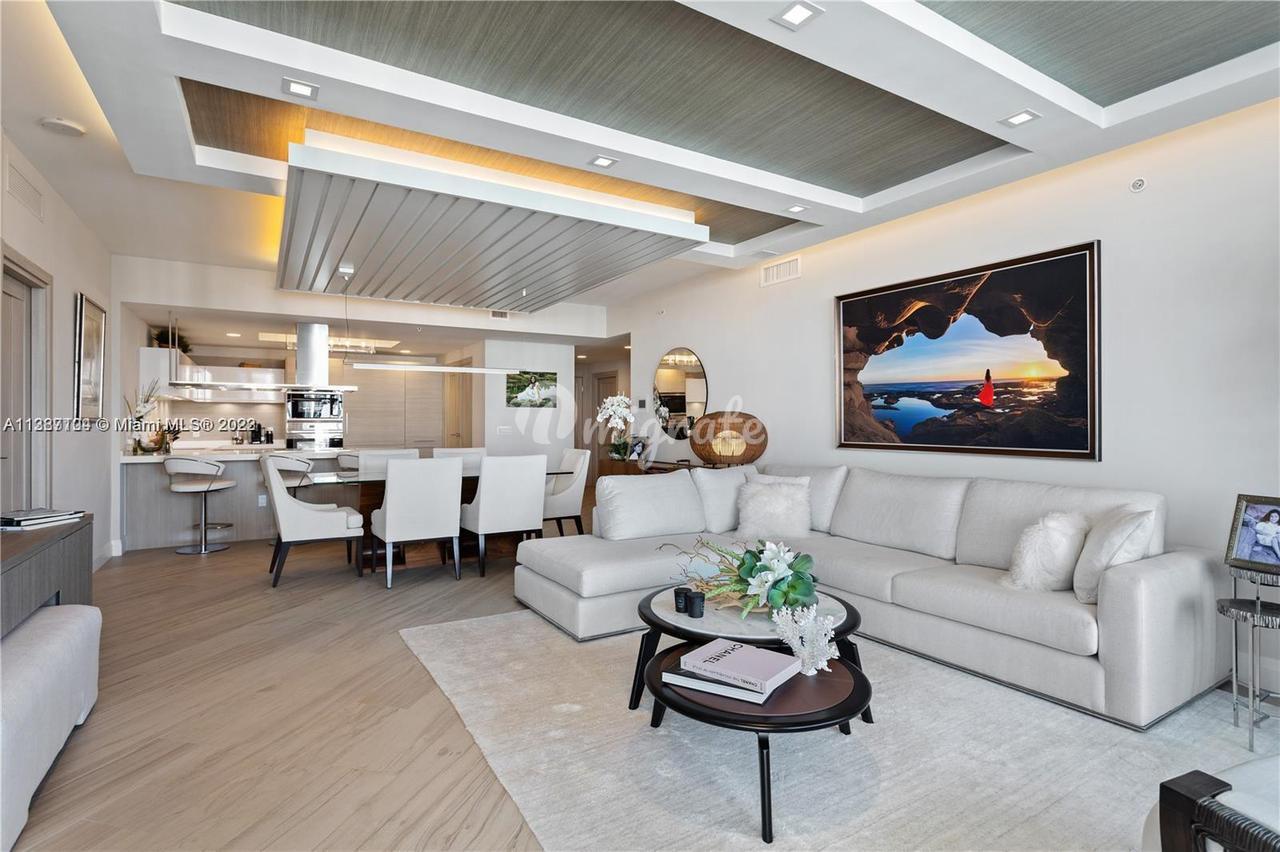 Кондоминиум в 17111 Biscayne Blvd, 2205 - North Miami Beach, Florida