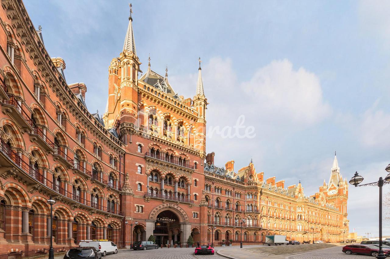 Квартира в St Pancras Chambers, Kings Cross, London, NW1