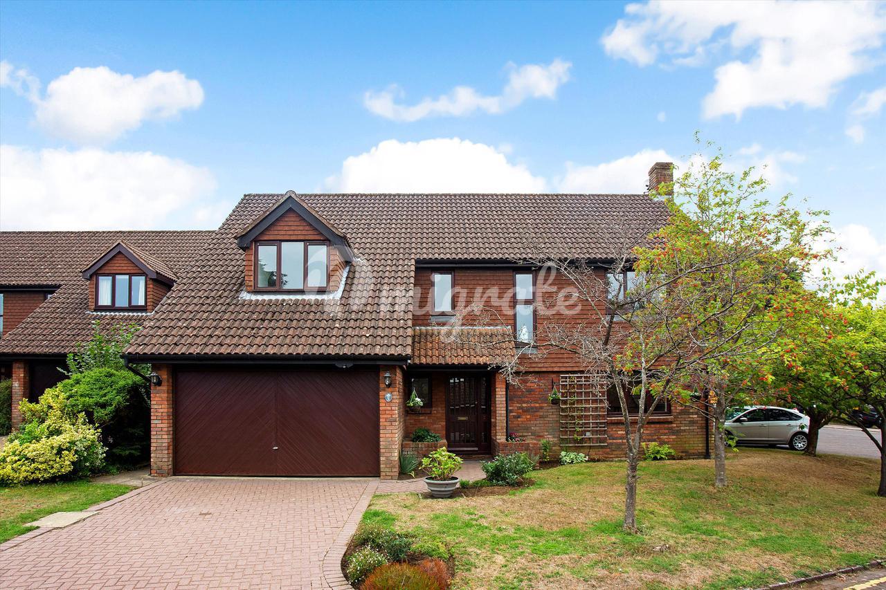 Вилла в Egdean Walk, Sevenoaks, Kent, TN13