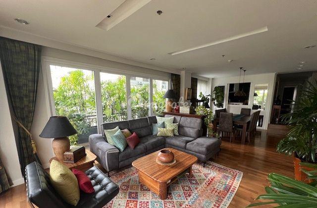 3 спален Кондо на продажу в Narathorn Place (Narathorn Place)