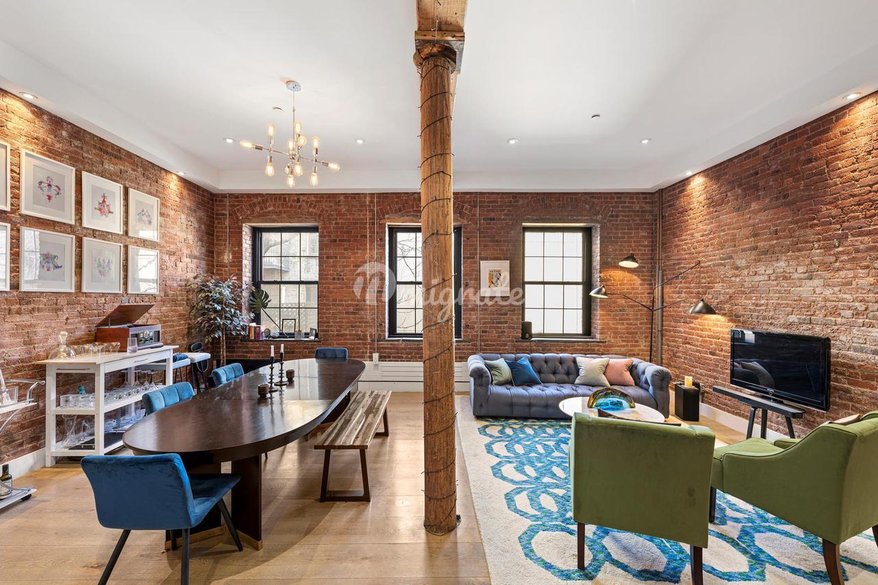 Кондоминиум в 272 WATER ST, 3R - Seaport, New York