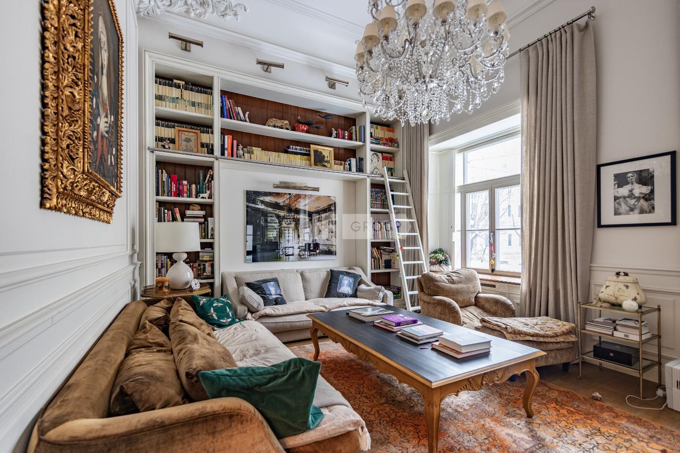 «Чистопрудный бул, 11/4» (Чистопрудный бул, 11/4)