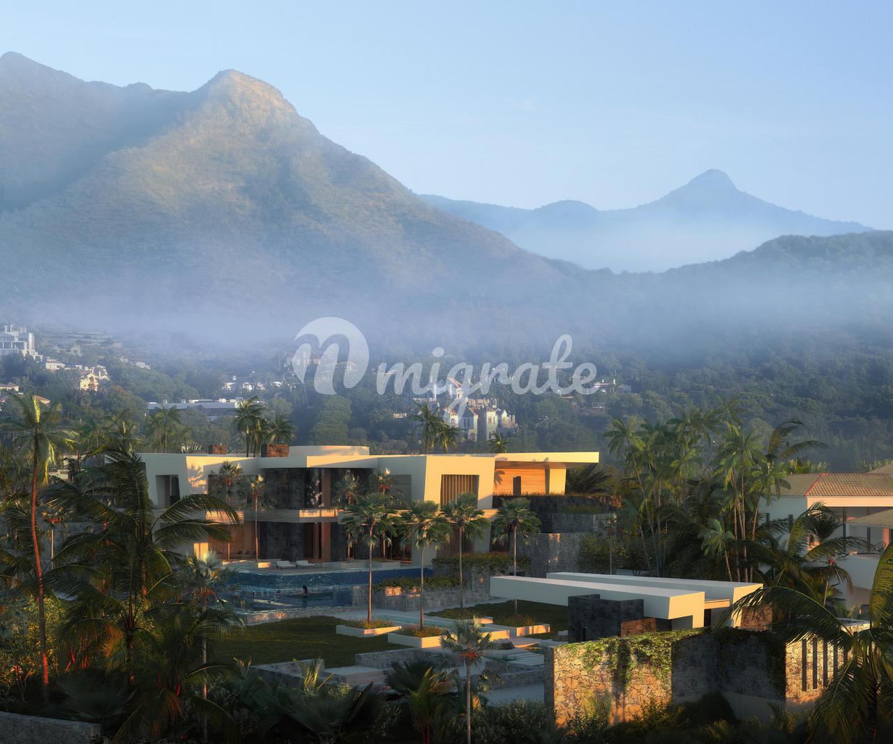 Коммерческая земля в Cascada de Camojan, Marbella, Malaga