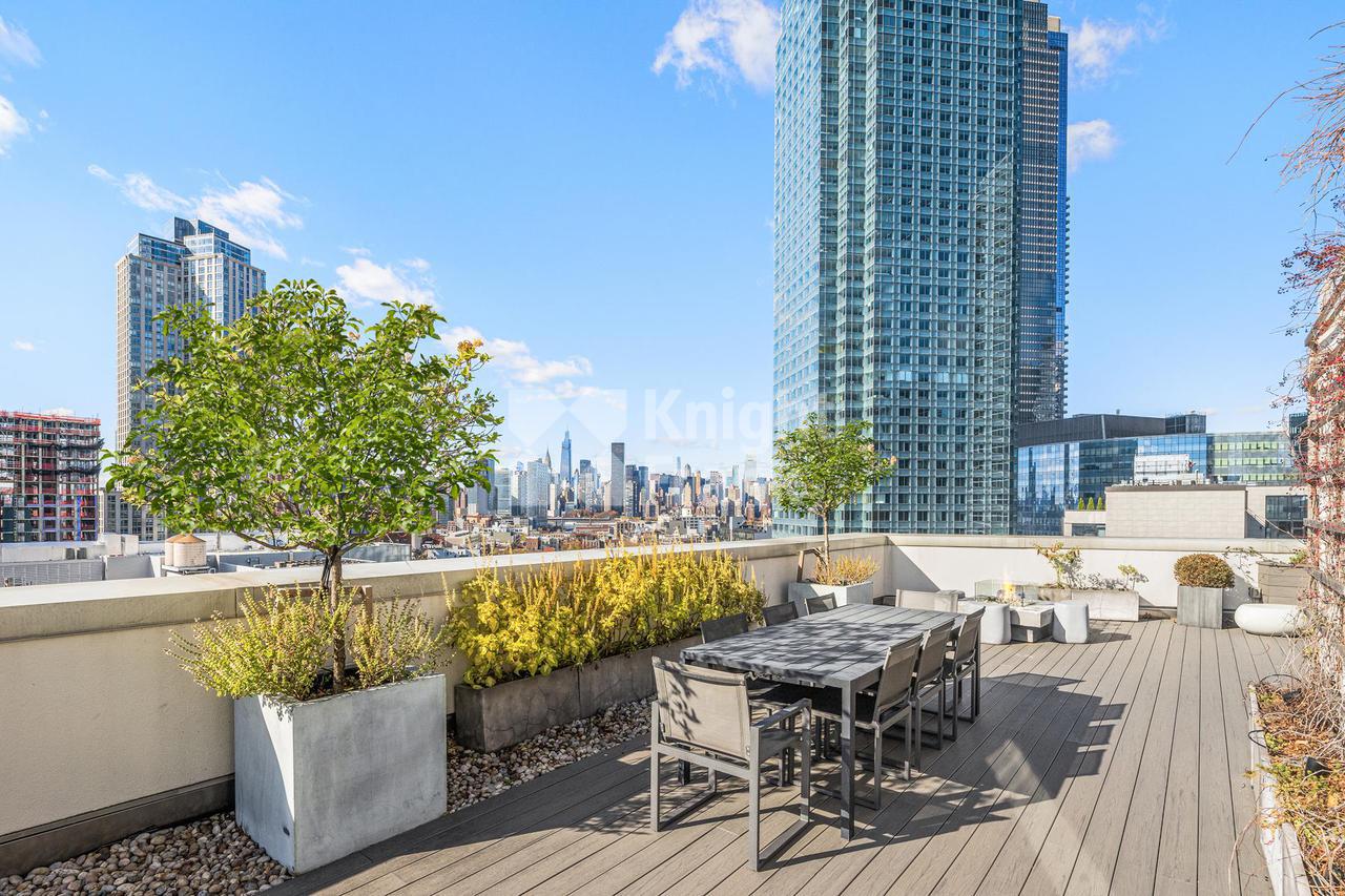 Продажа - Кондоминиум в Arris Lofts, 2728 THOMSON AVE, 810/811 - Long  Island City, New York - в Нью-Йорке в США, цена $ 4 995 000 | KF.expert