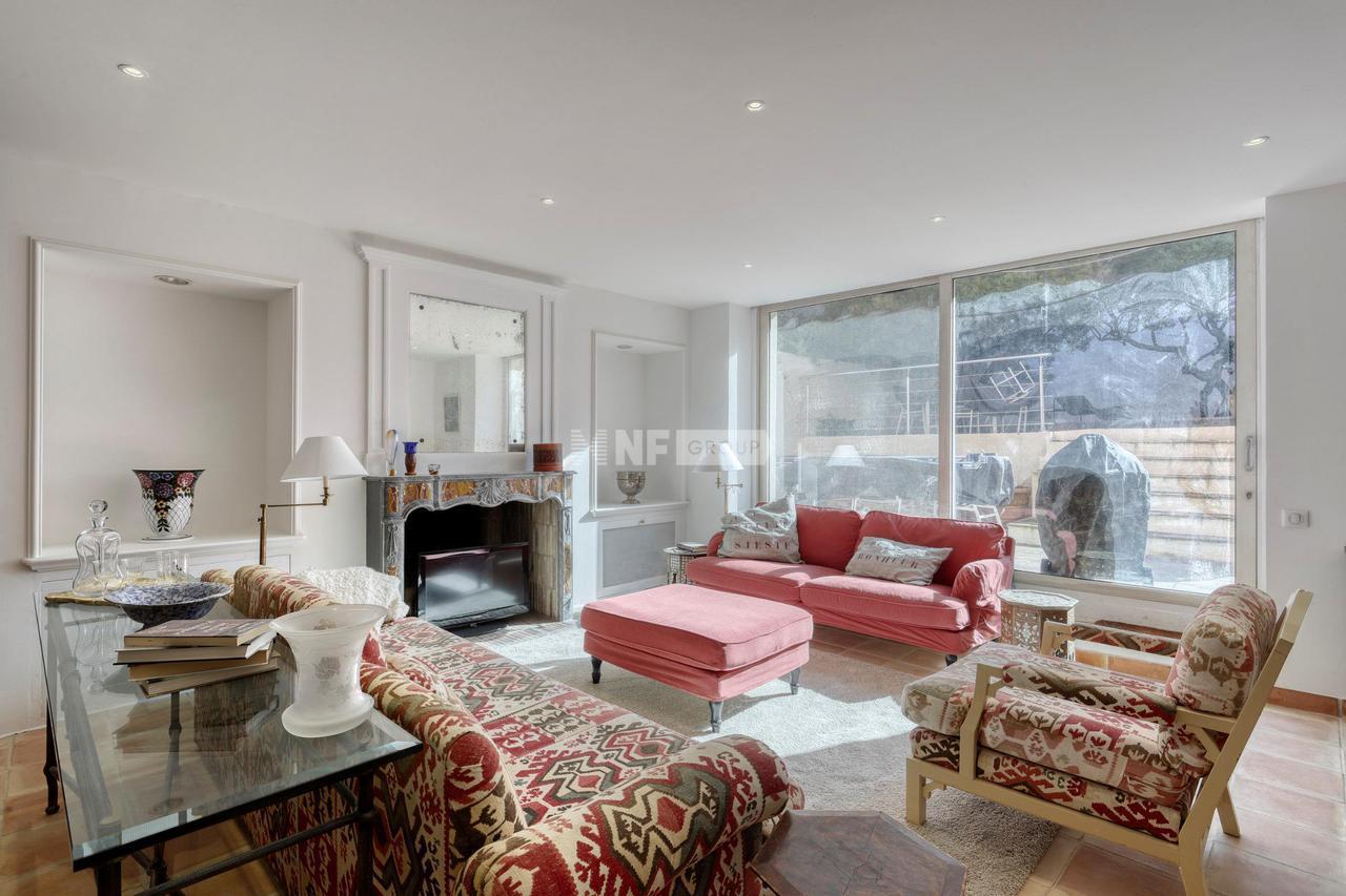 Вилла в La Garde-Freinet, Var, Provence-Alpes-Côte d`Azur