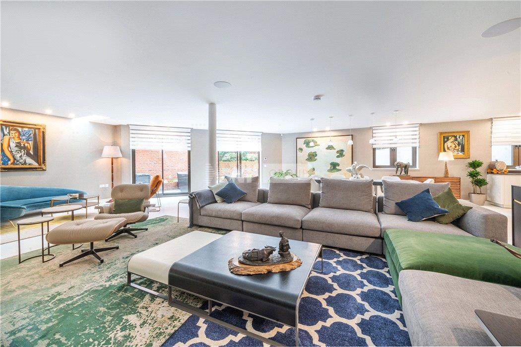 Вилла в Well Road, London, NW3