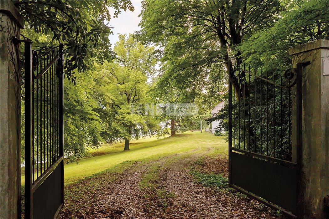 Вилла в Évian-Les-Bains, Haute-Savoie, Rhône-Alpes