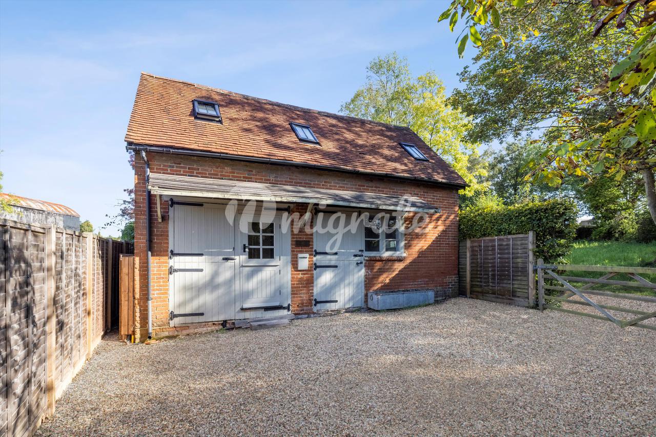 Вилла в One Tree Hill Road, Guildford, Surrey, GU4.