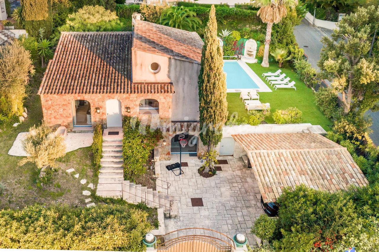 Вилла в Cannes, Alpes-Maritimes, Provence-Alpes-Côte d`Azur