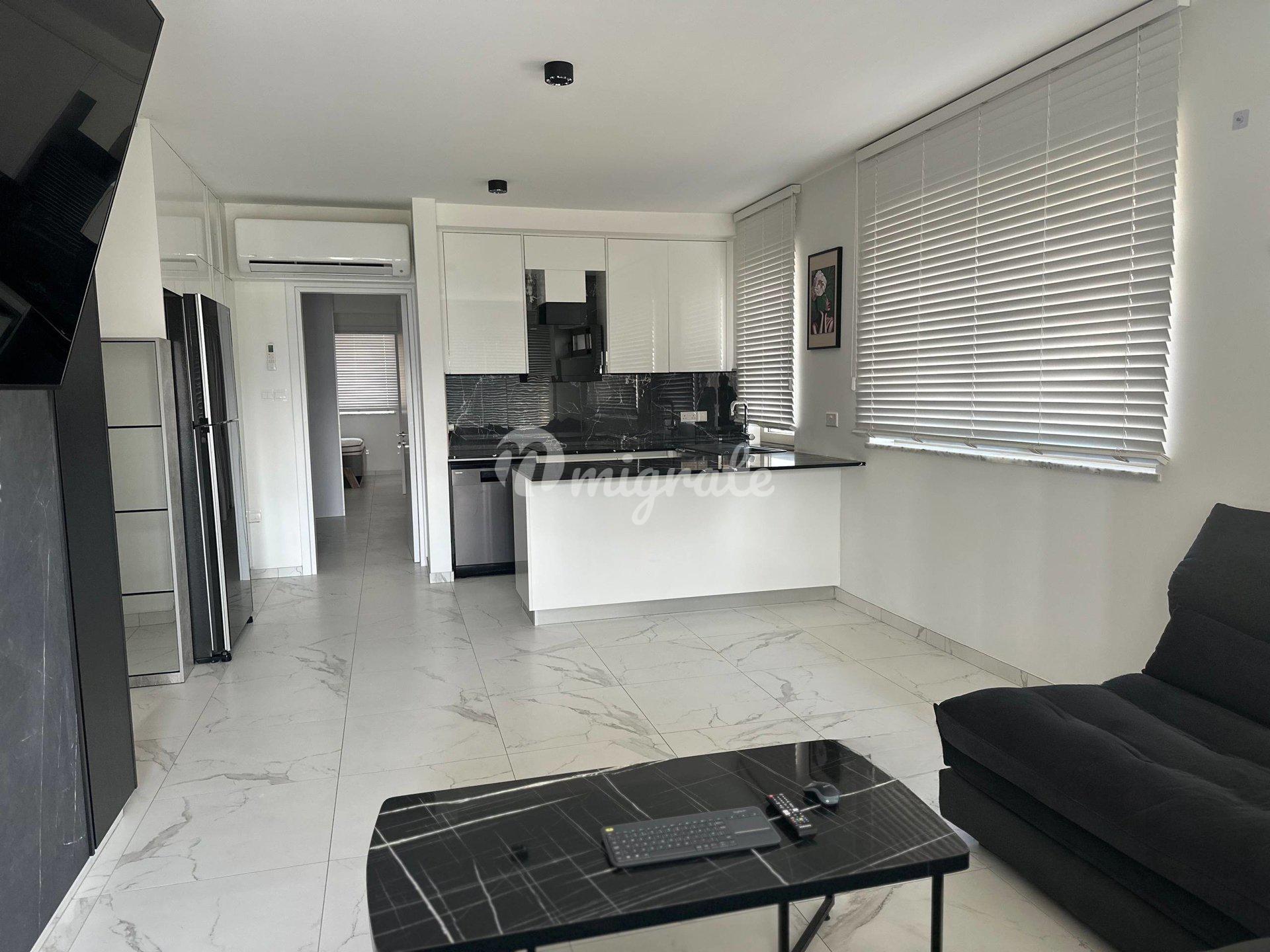 Апартаменты с 2 спальнями в Макариосе , Ларнака
 (2 Bedroom Apartment New Marina area, Larnaca)