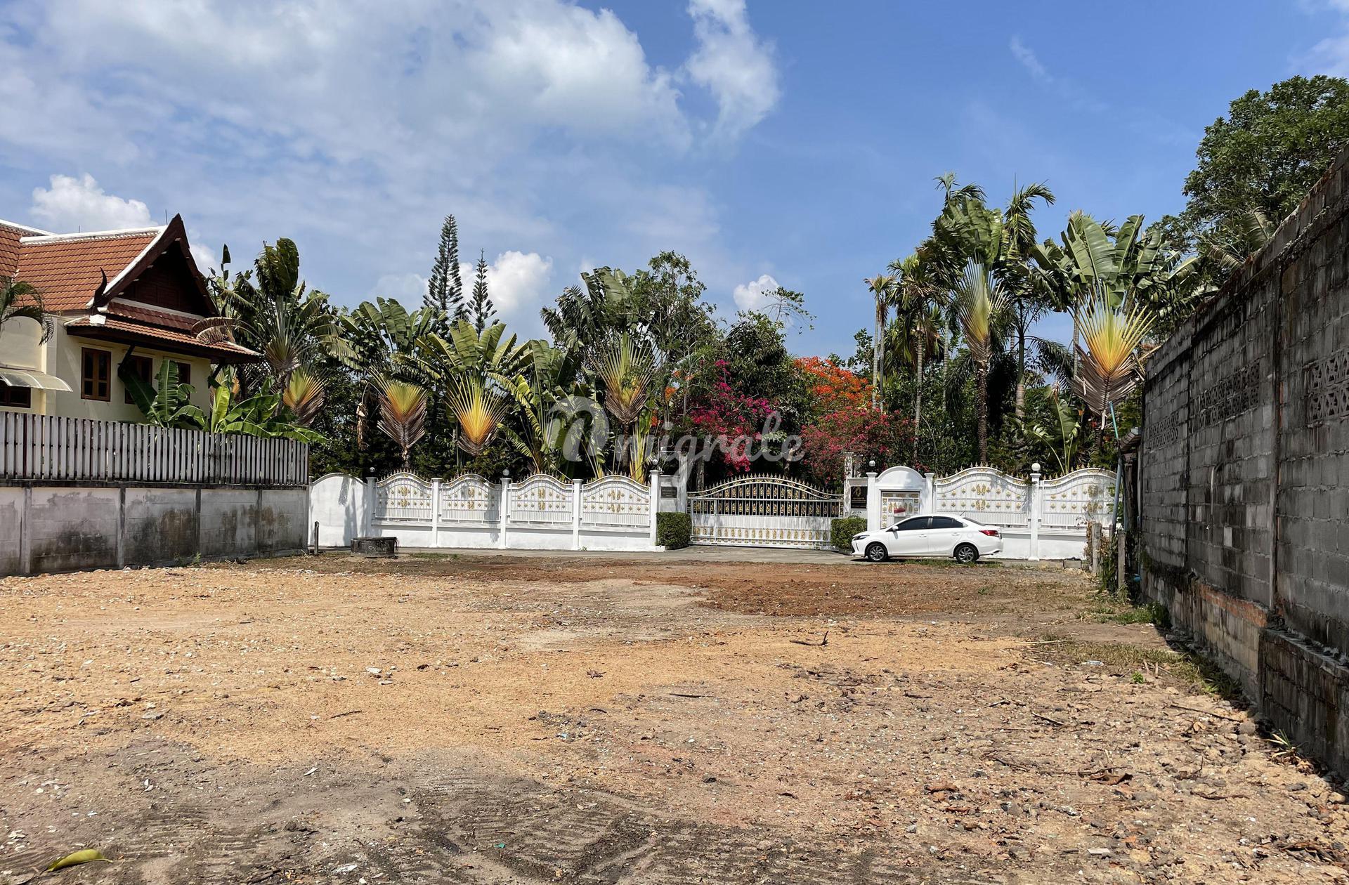 Земельный участок на продажу (188 Sqm Land in Rawai for Sale)