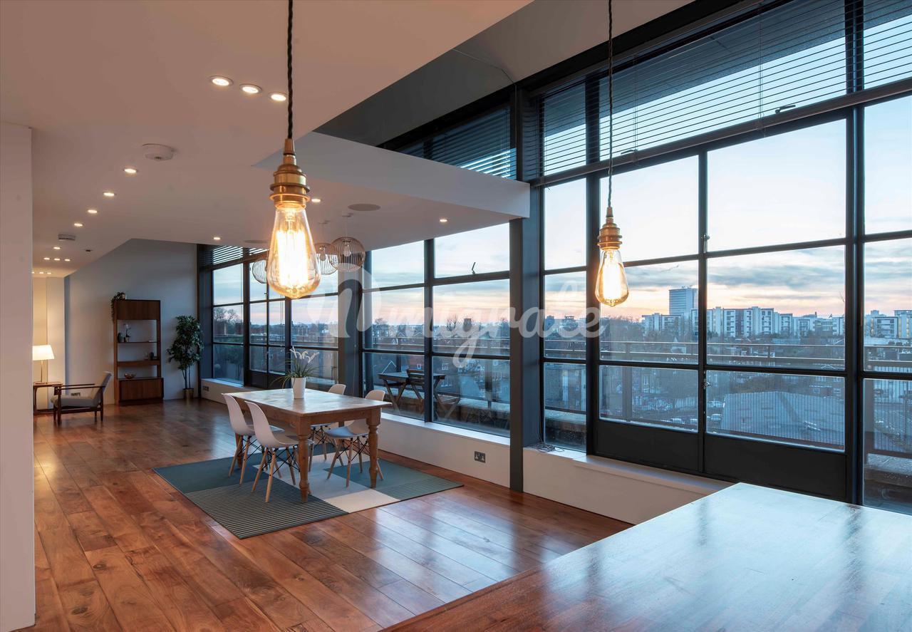 Квартира в Chiswick Green Studios, 1 Evershed Walk, London, W4