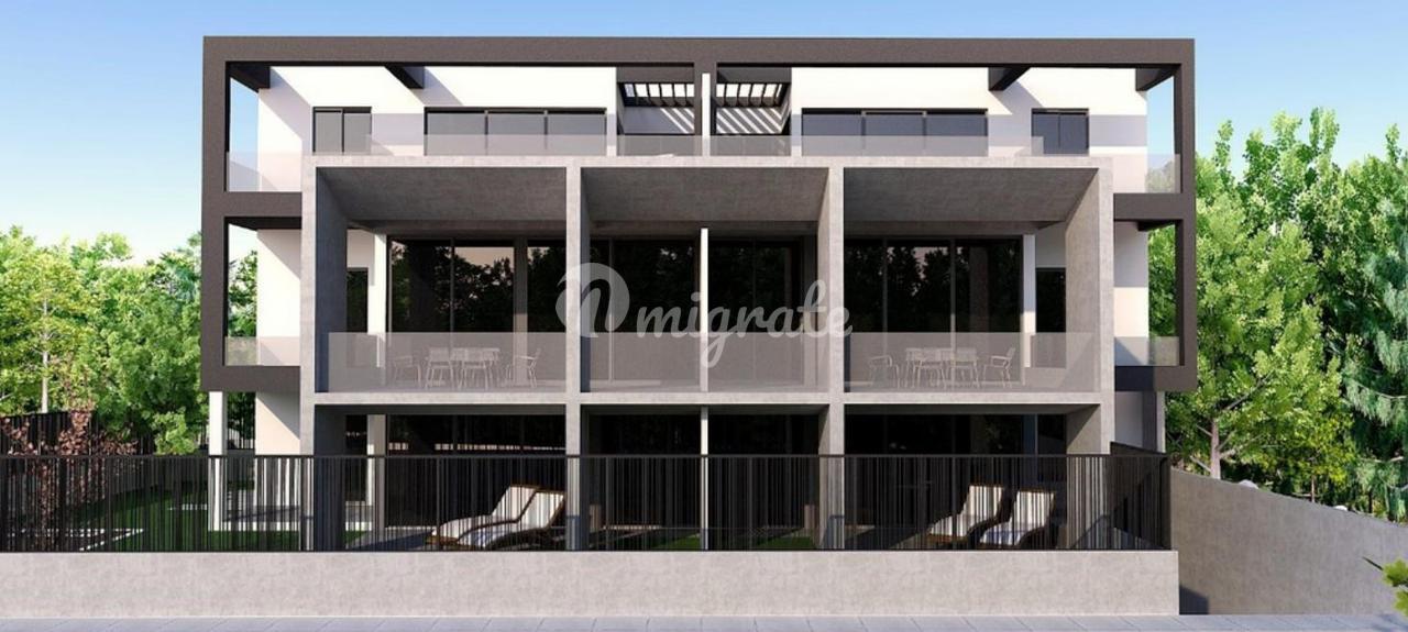 Современный комплекс апартаментов в Афинах (Glyka Nera)