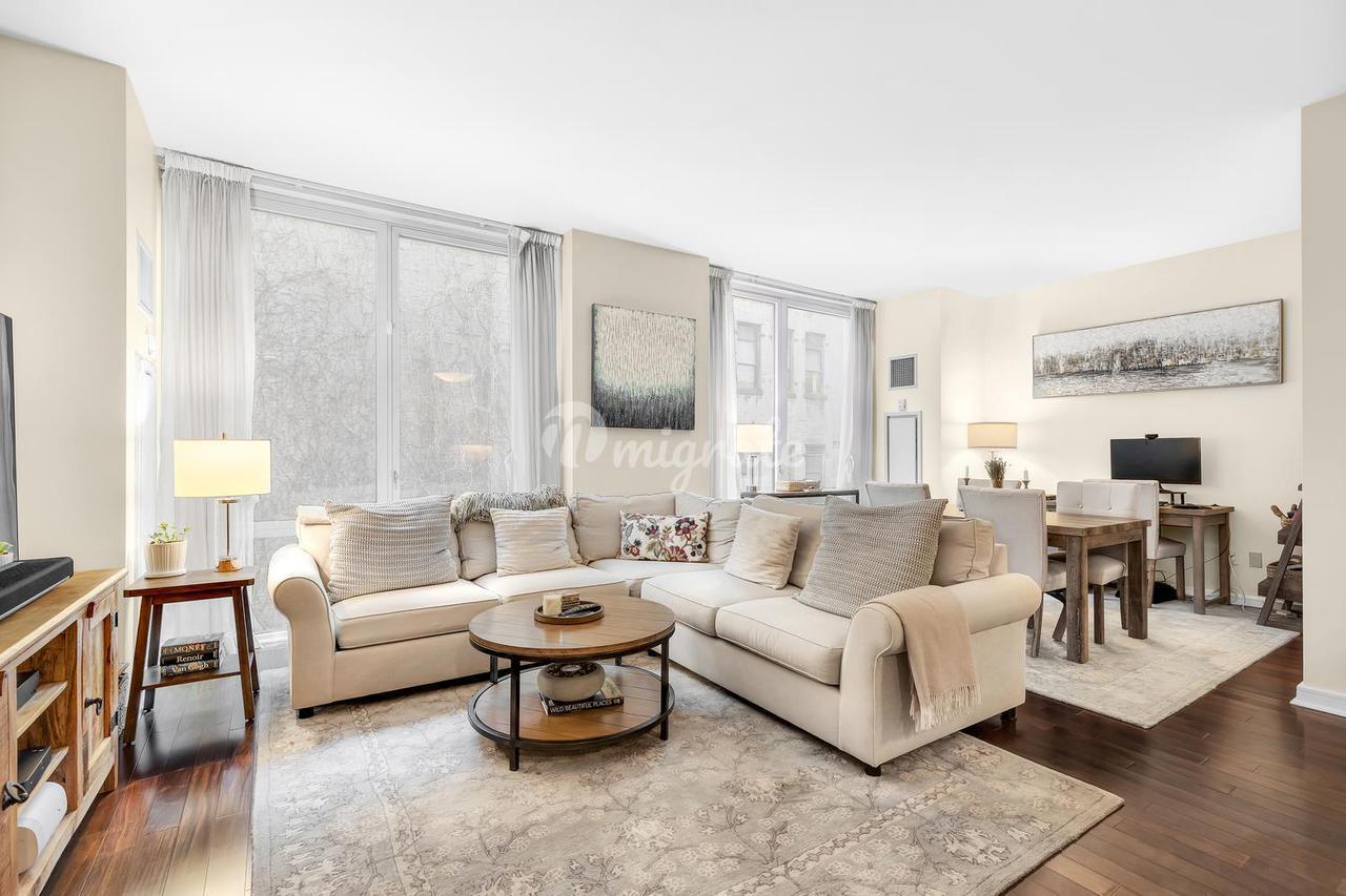 Кондоминиум в CHELSEA HOUSE, 130 W 19TH ST, 6E - Chelsea, New York