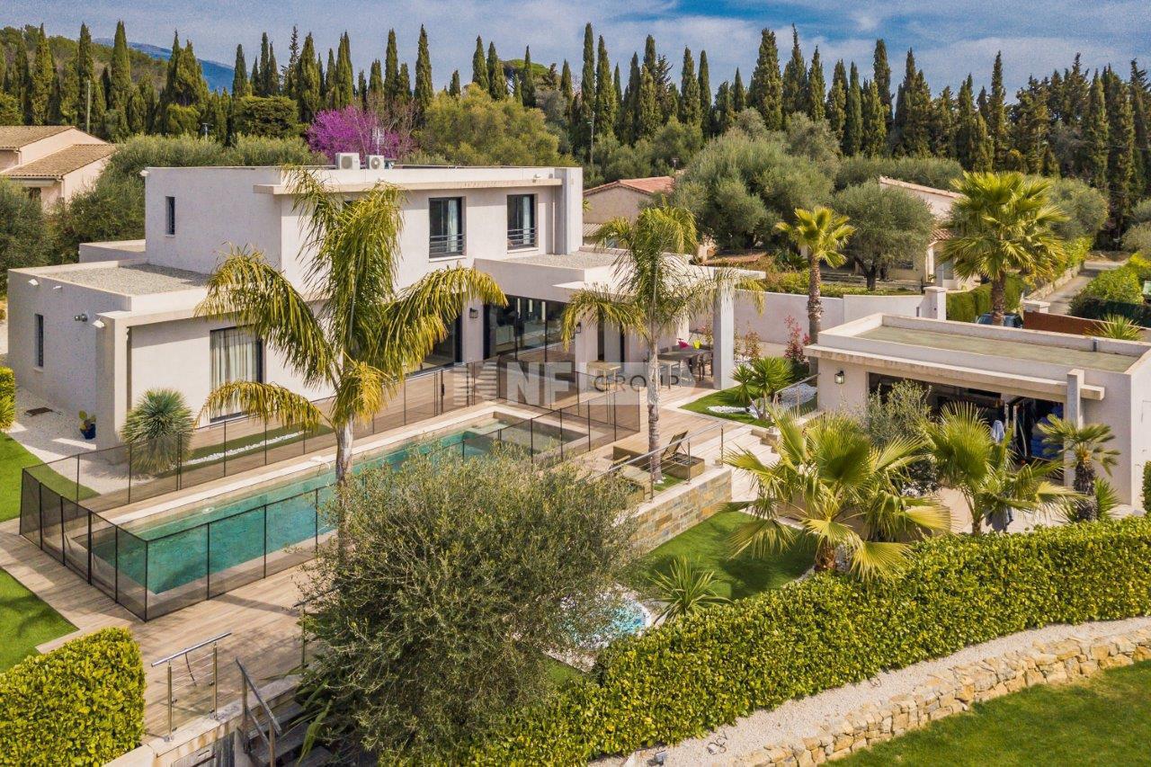 Роскошная вилла в Вальбонн