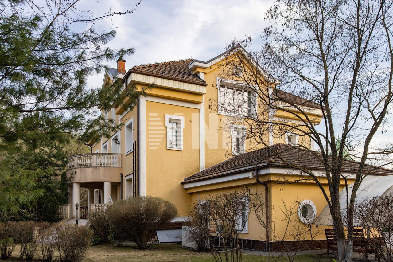 Загородный 🏠 дом 500 м² в поселке Родники на Сколковском шоссе, цена 180  млн. руб. | Лот hs9915490