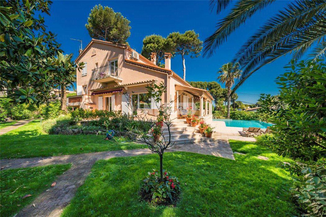 Вилла с видом на море в Кап д