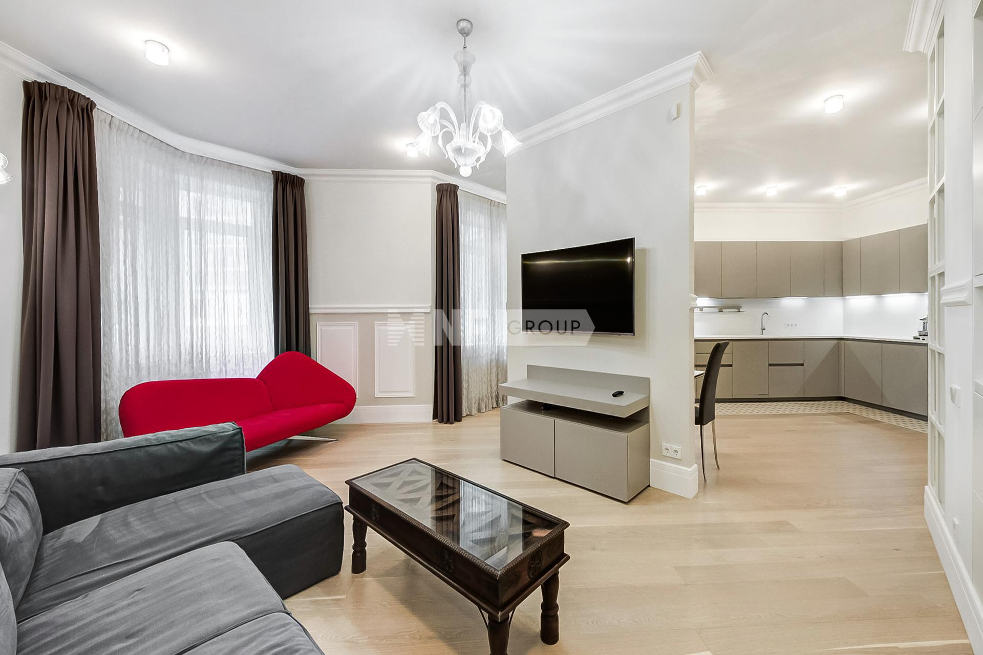 Arkada House (Аркада Хаус)