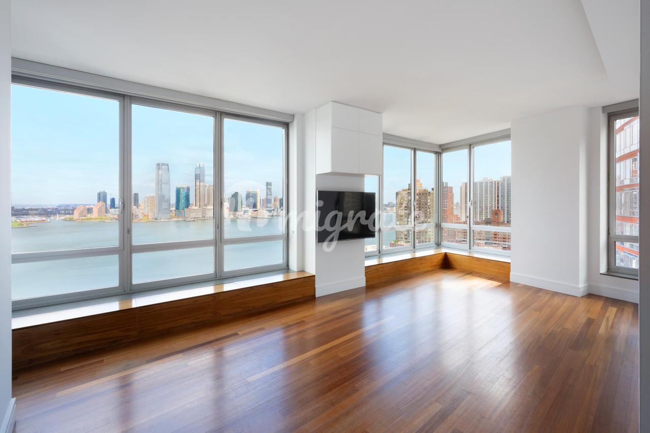 Кондоминиум в Millennium Towers R, 30  WEST ST , 21AB - Battery Park City, New York