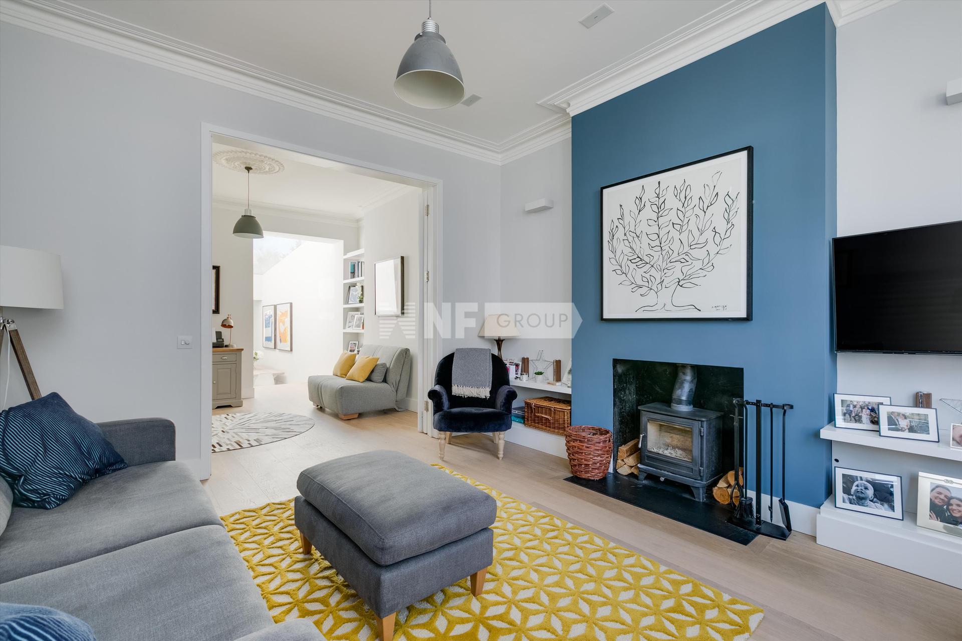 Вилла в Sainfoin Road, Wandsworth, London, SW17