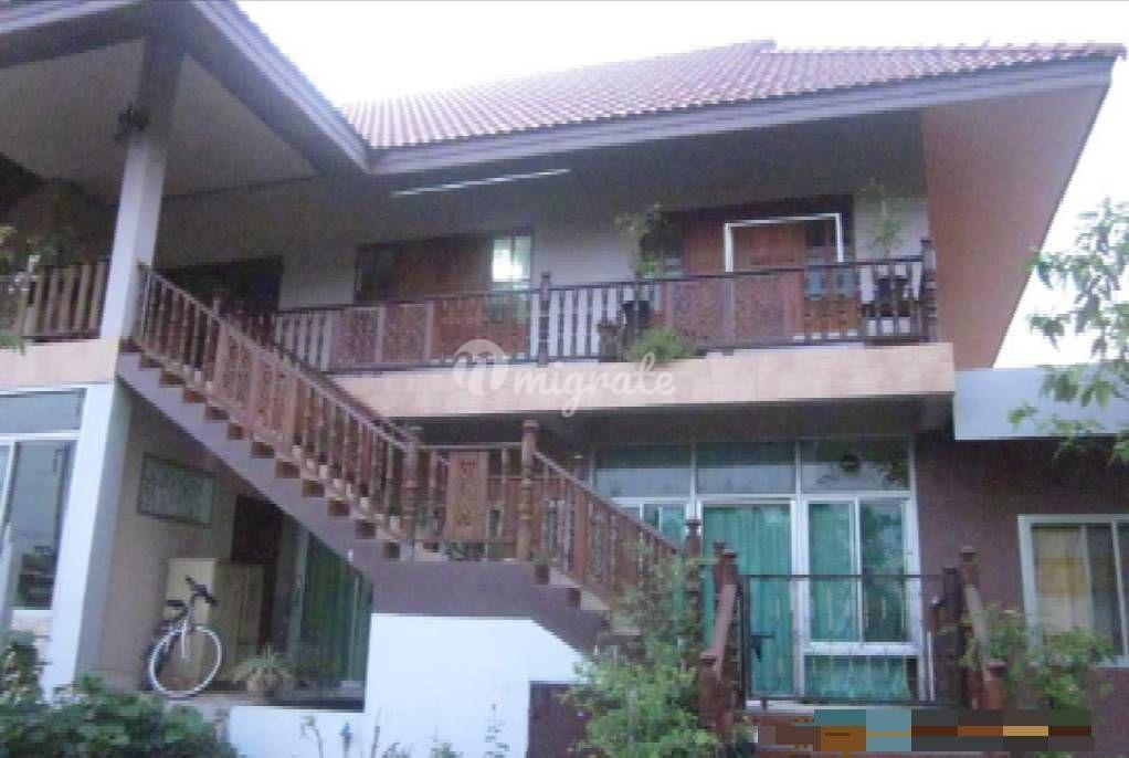 41 спален Гостиница на продажу (Resort and Restaurant for Sale in Mueang Surin)