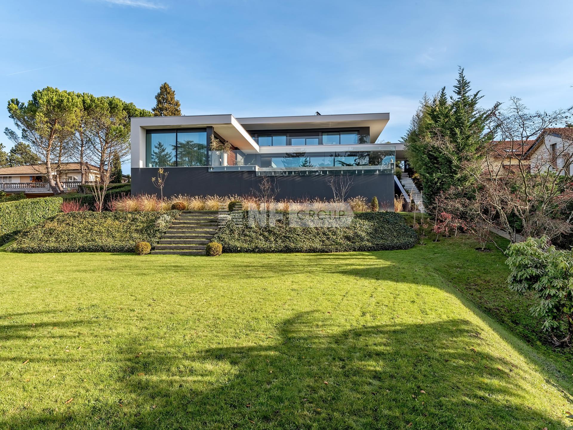 Современная вилла в Аньер