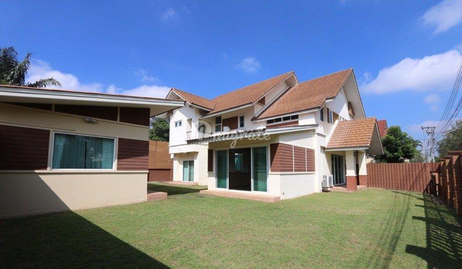 4 спален Дом на продажу в Lanna Thara Village (Lanna Thara Village)