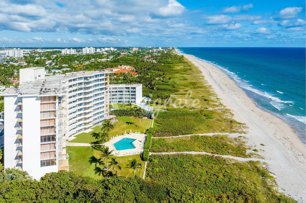 Кондоминиум в 1225 S Ocean Boulevard, 303 - Delray Beach, Florida