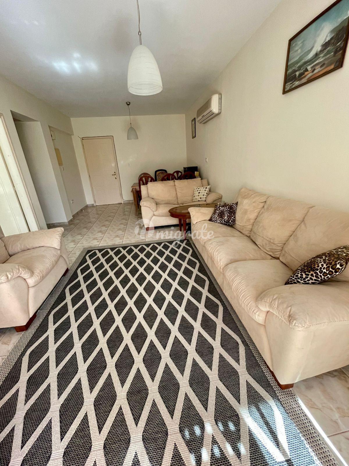 Апартаменты с 3 спальнями на первом этаже в комплексе Tombs Of The Kings, Пафос
 (3 Bedroom Ground Apartment in Tombs Of the Kings, Paphos)