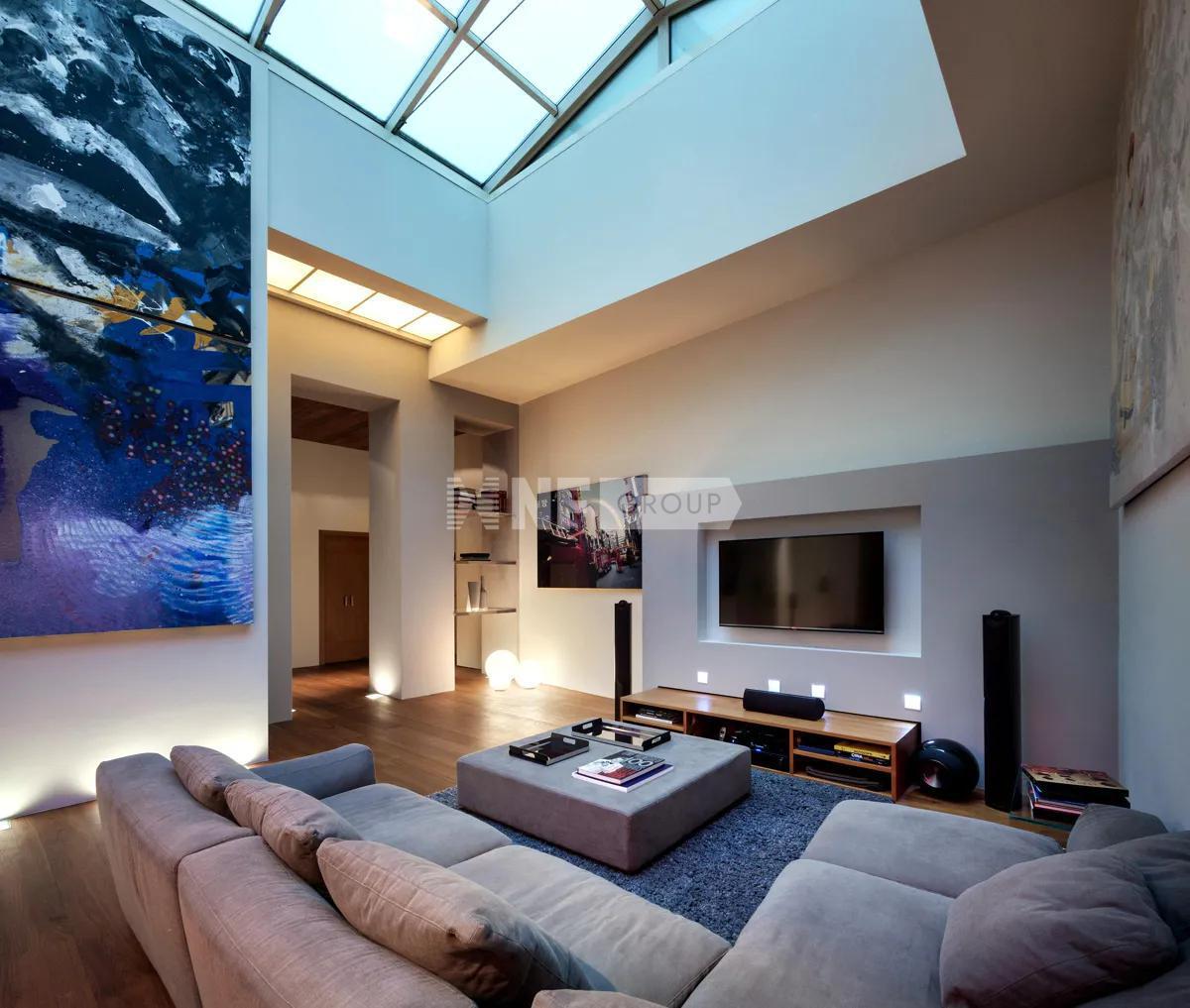 Современные апартаменты в центре города (HUB2023574)