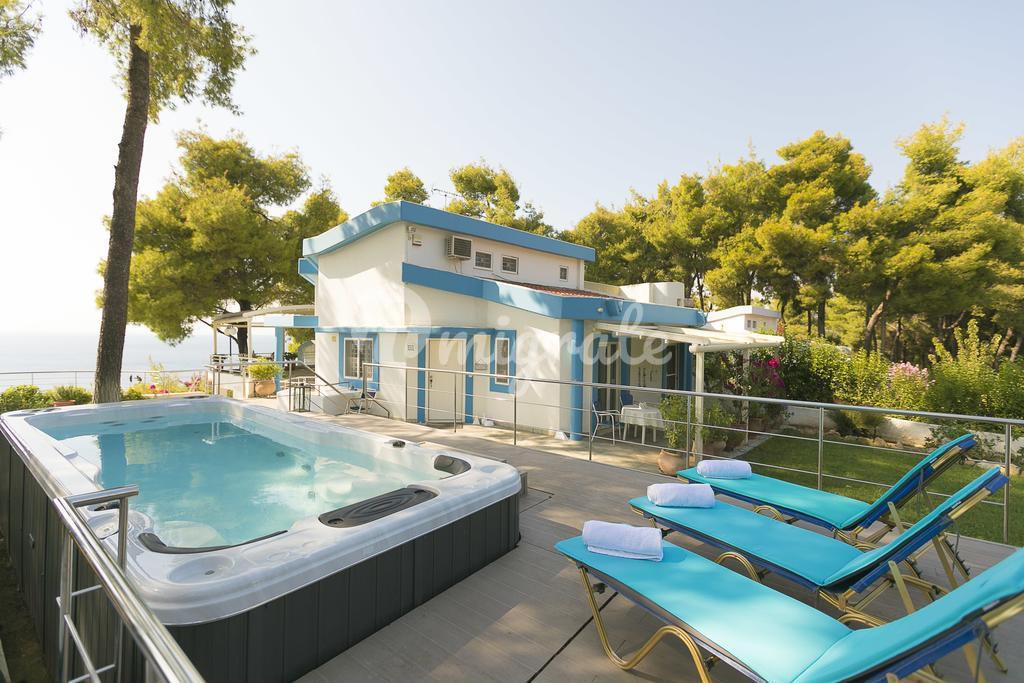 Вилла с видом на море и горы (Греческий дом (Айса Боваева))