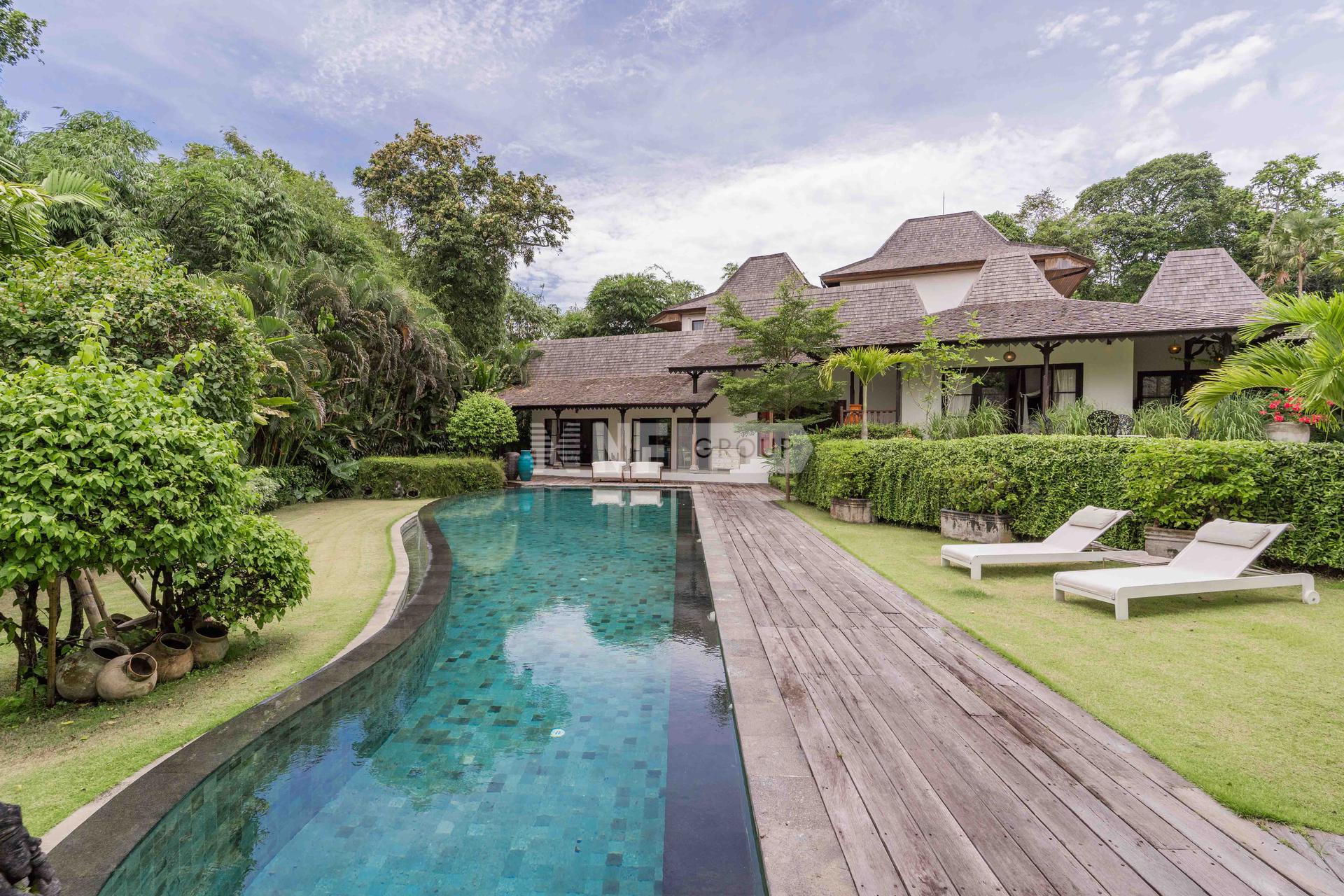 6 Bedroom Leasehold Villa in Umalas