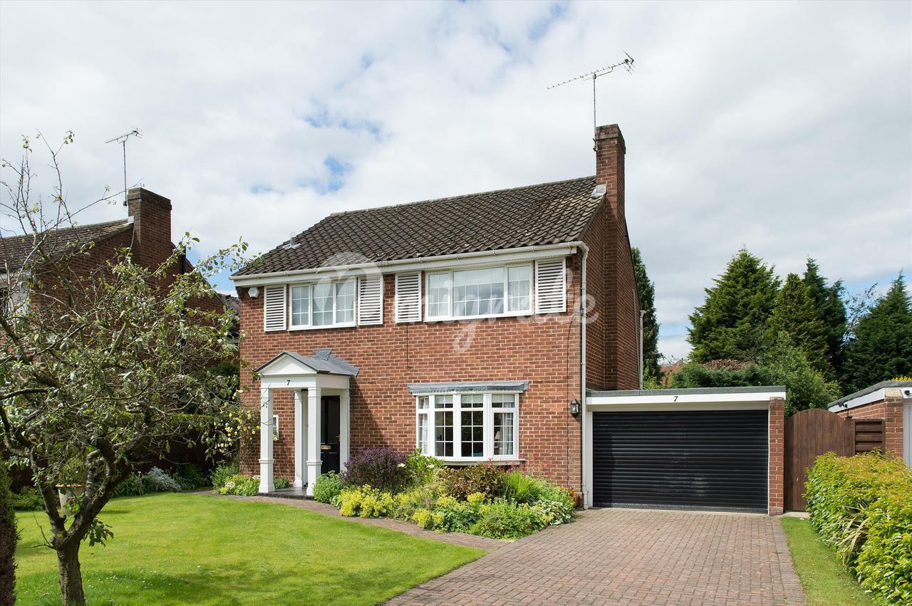 Вилла в Harcourt Drive, Harrogate, North Yorkshire, HG1