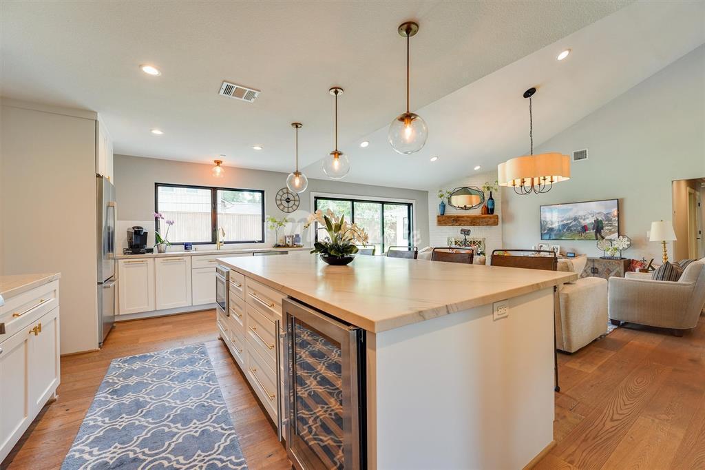 Вилла в 9142 Bronco Drive - Houston, Texas