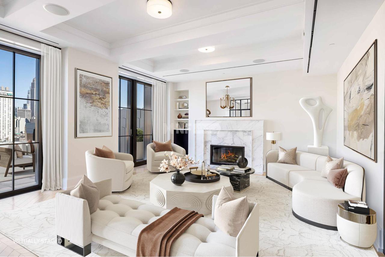 Кондоминиум в Walker Tower, 212 W 18TH ST, PH7 - Chelsea, New York