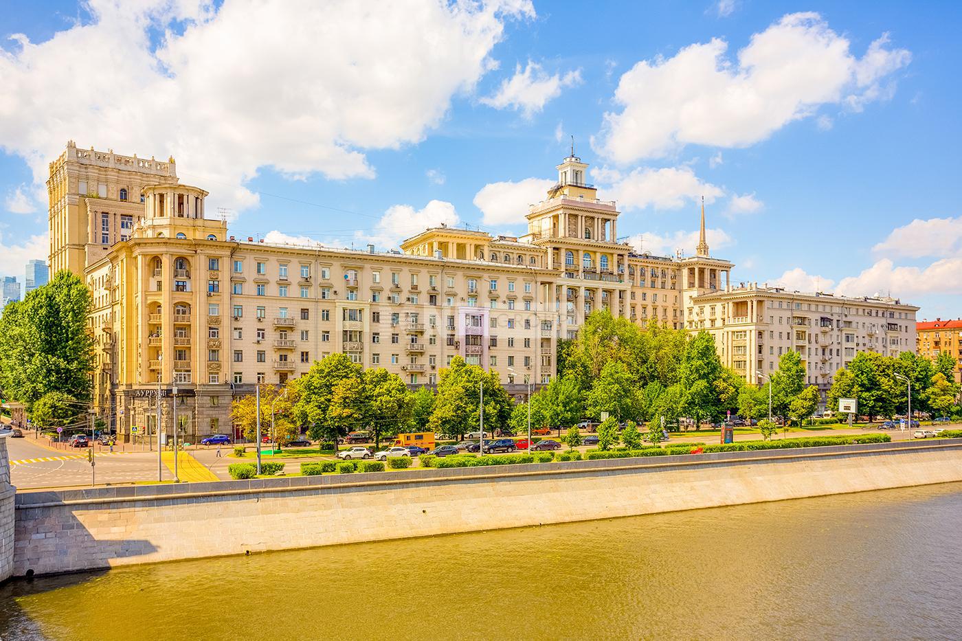 «Дом Нефтяника» (Дом Нефтяника)