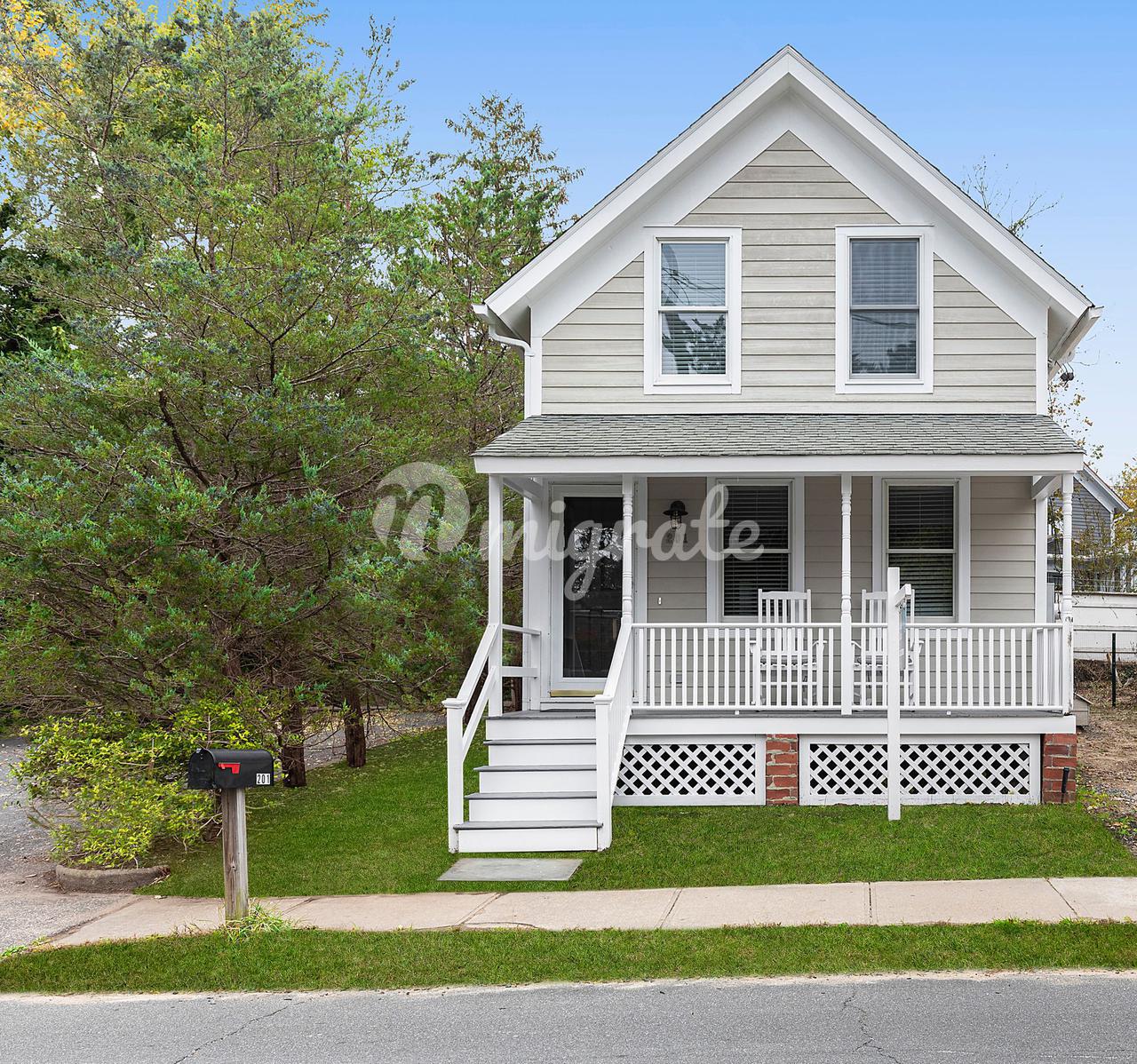 Вилла в 201 Division St - Sag Harbor Village, New York