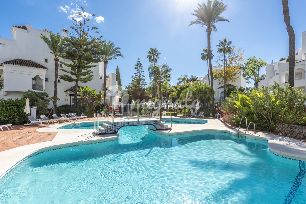 Апартамент в Alhambra del Mar, Marbella, Malaga