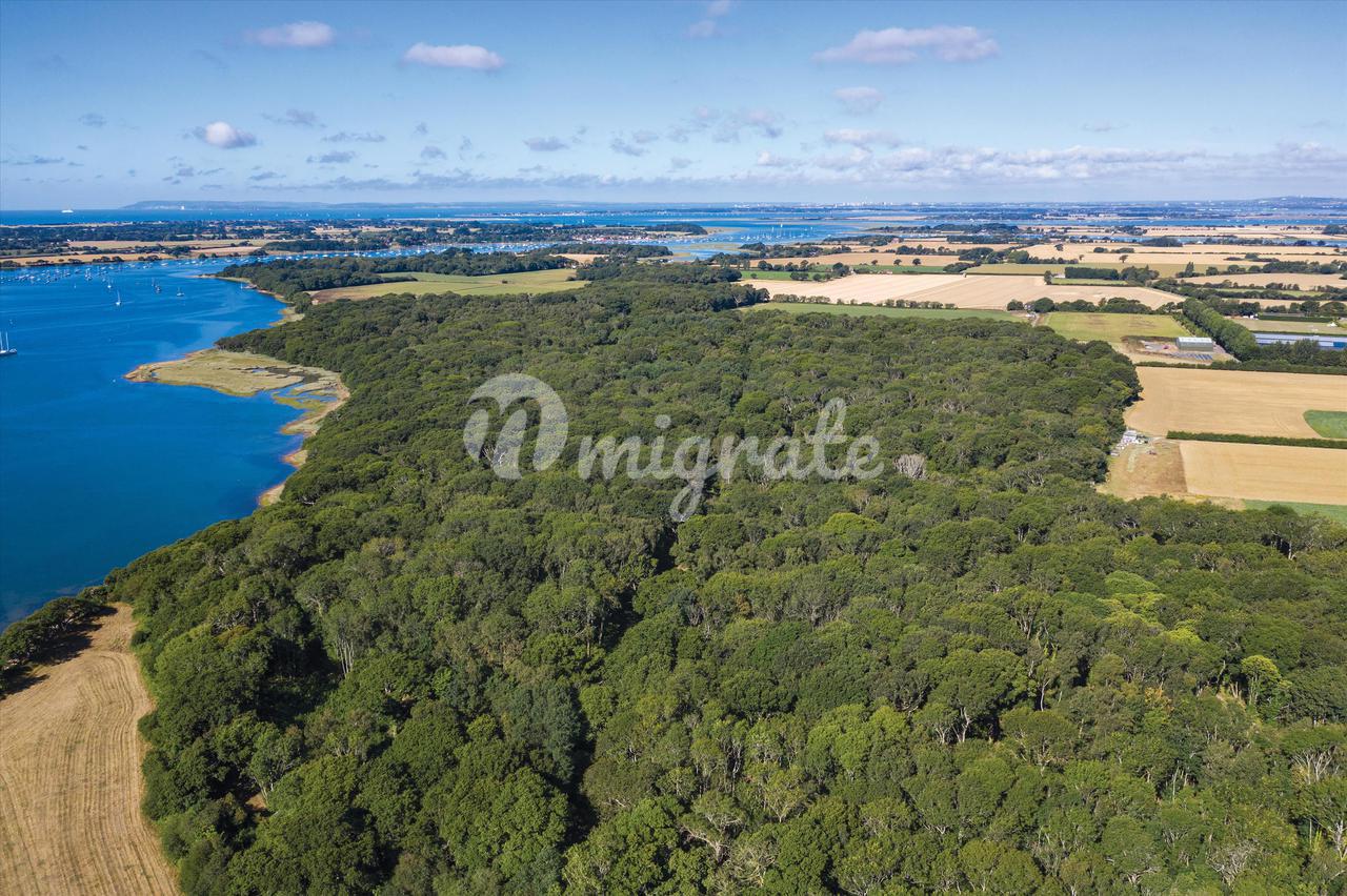Земельный участок в Bosham, Chichester, West Sussex, PO18