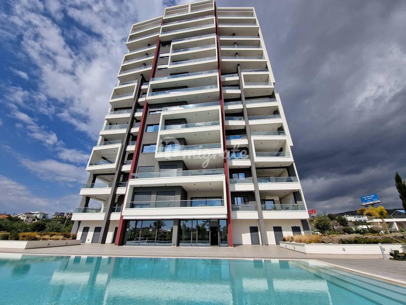 Апартаменты с 3 спальнями в туристическом районе Муттаджиака, Лимассол
 (3 Bedroom Apartment Mouttagiaka Tourist Area, Limassol)