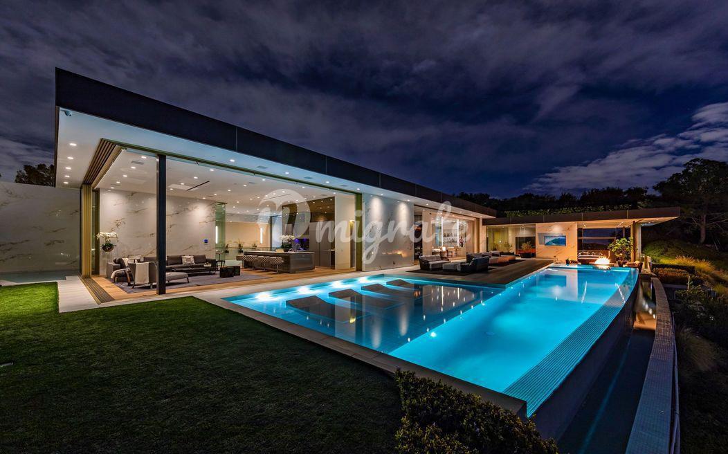 Вилла в Беверли-Хиллз с неповторимым видом на Лос-Анджелес