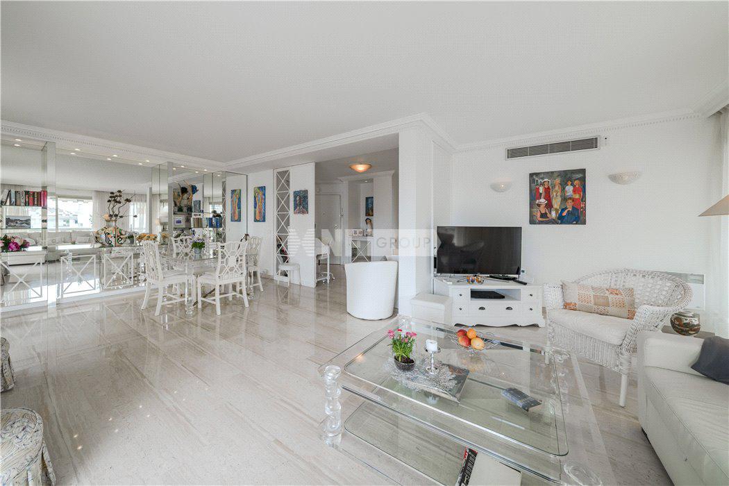 Роскошные апартаменты с видом на море