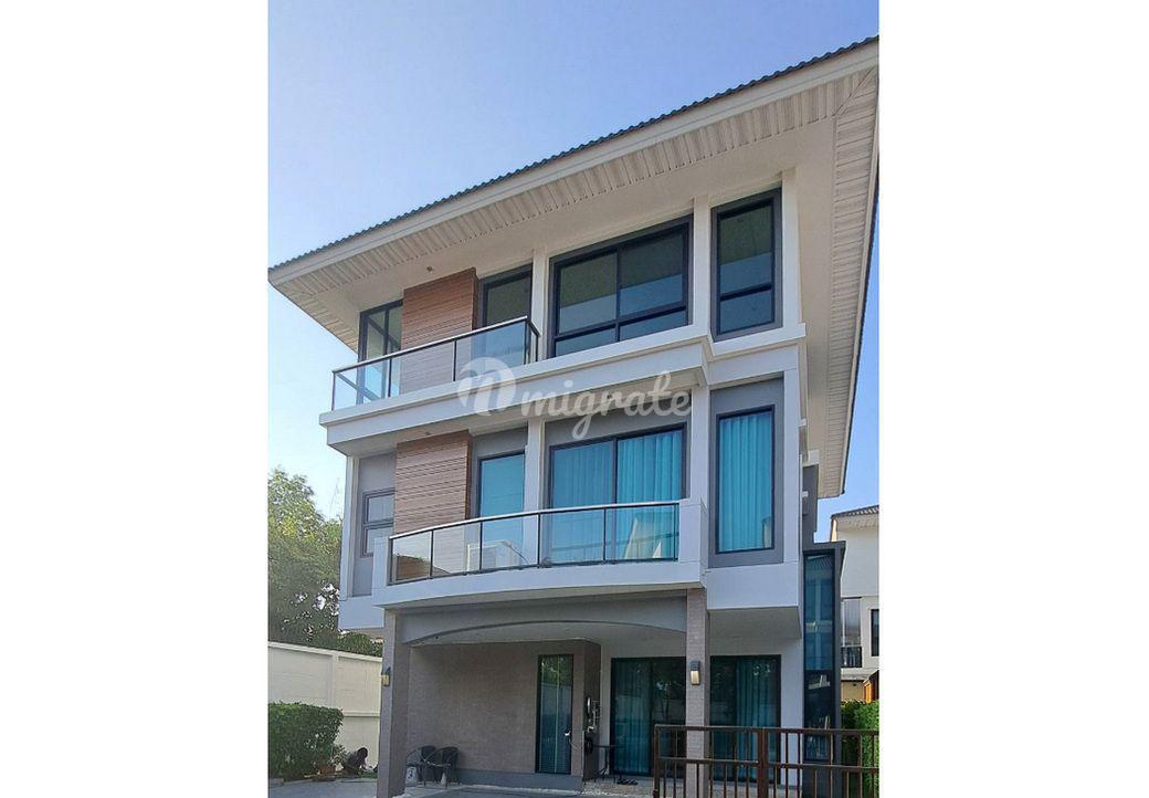 5 спален Дом на продажу в Supalai Essence Ladprao (Supalai Essence Ladprao)