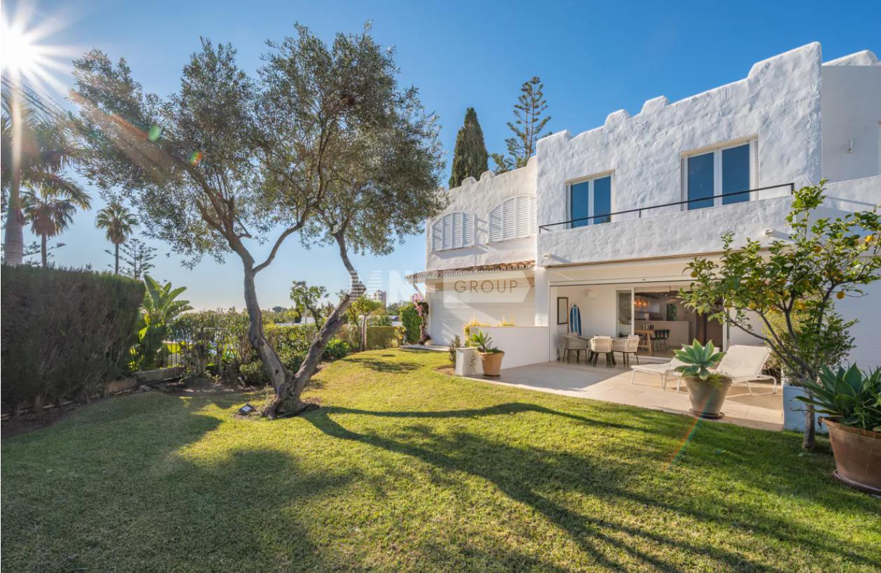 Вилла в Испании рядом с гольф-клубом (Knight Frank 25.07.2023)