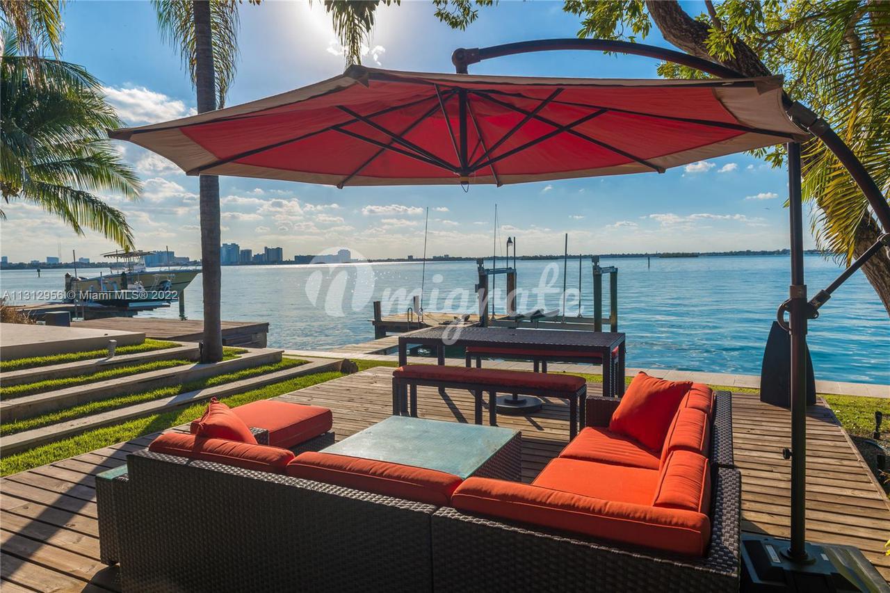 Вилла в 7950 Biscayne Point Cir - Miami Beach, Florida