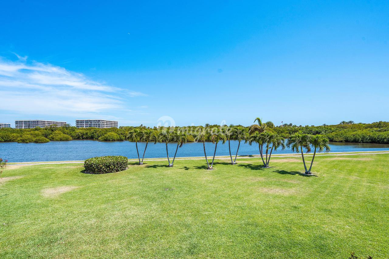 Кондоминиум в 2175 Ibis Isle Road, 3 - Palm Beach, Florida