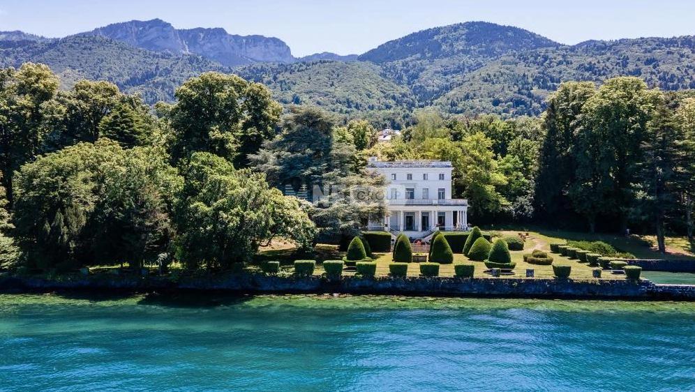Особняк на французском берегу Женевского озера (Laurent Guerineau Immobilier (LG 549) - Villa Lugrin)