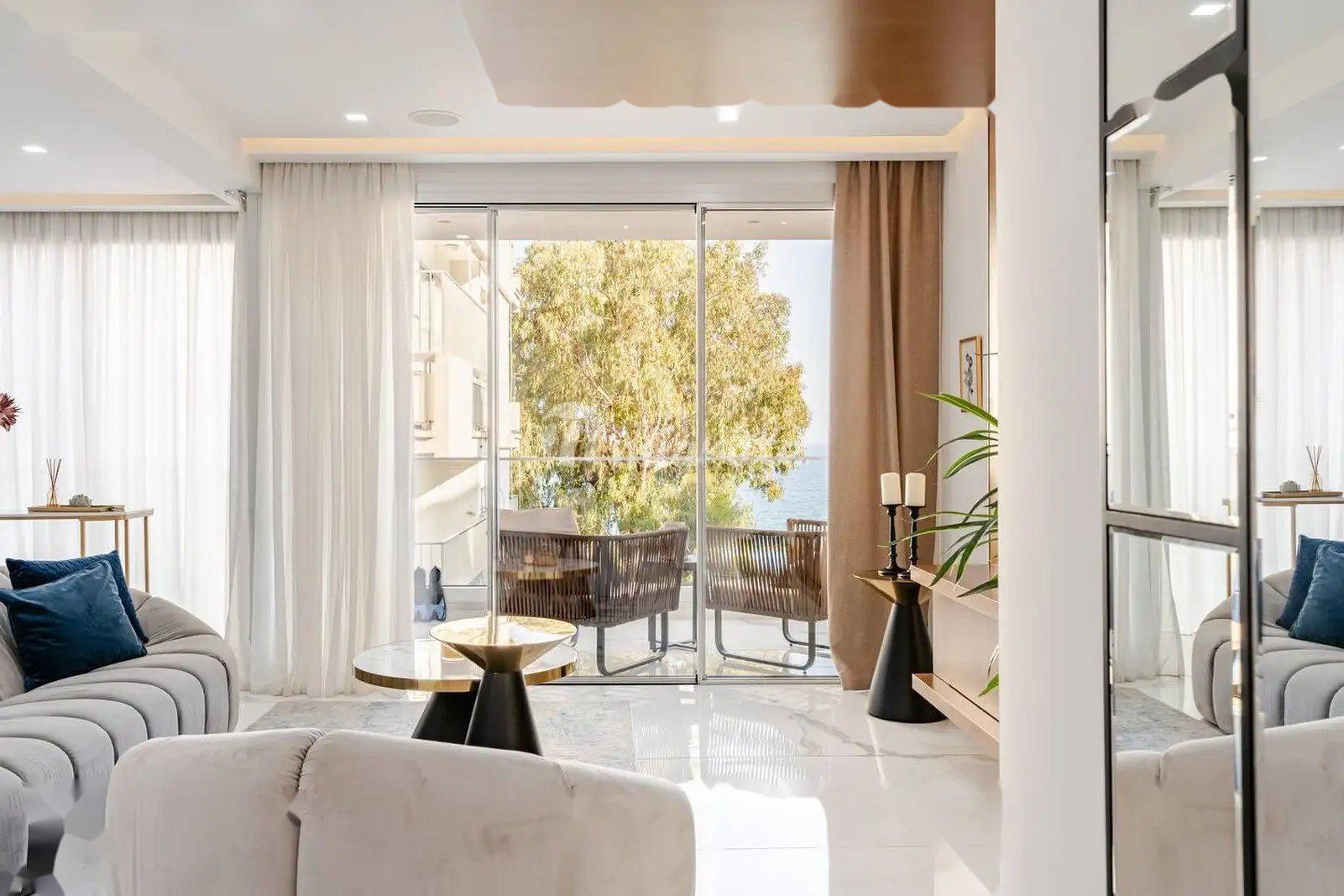 Квартира с 3 спальнями на берегу моря в Агиос Тихон, Лимассол
 (3 Bedroom Seafront Apartment in Agios Tychon, Limassol)