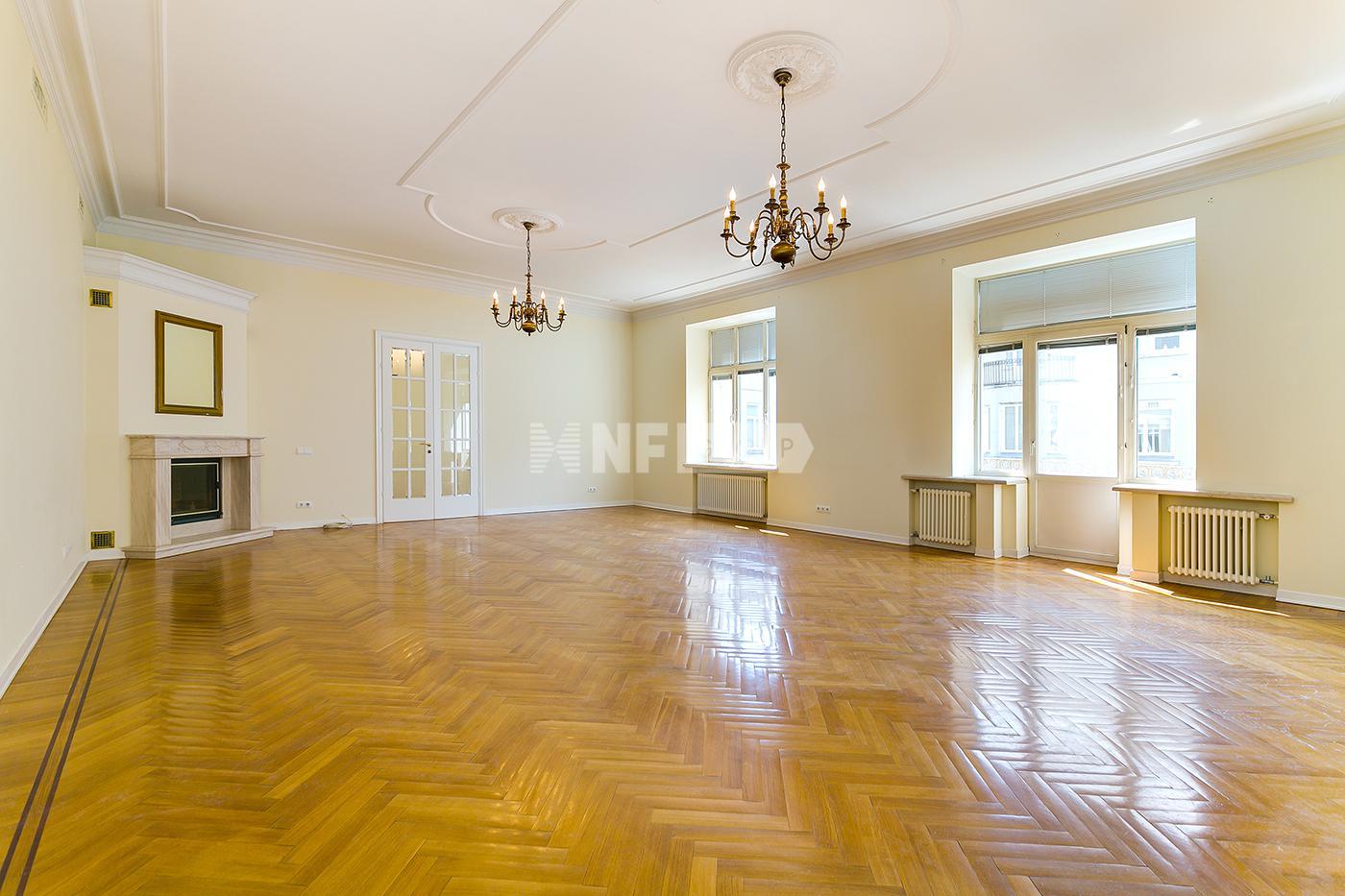 «Романов переулок, 5» (Романов переулок, 5)